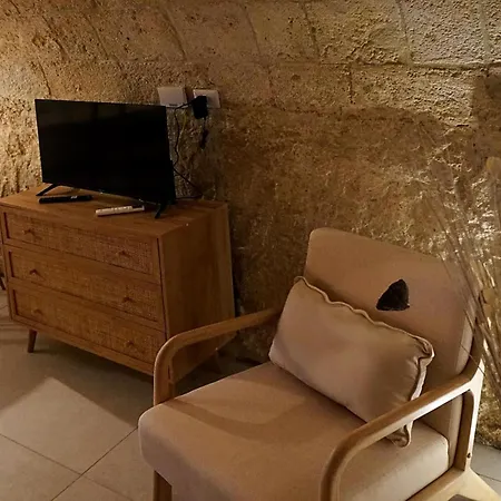 Stone Dream - In Pietra Con Vasca Freestanding * Monopoli