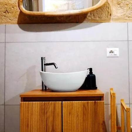 Stone Dream - In Pietra Con Vasca Freestanding Lejlighed